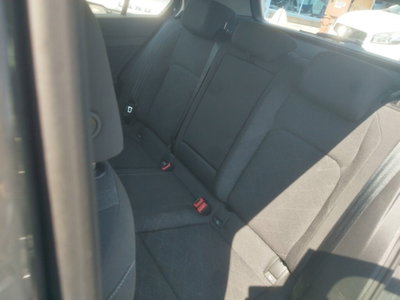 Volkswagen Golf 2.0 TDI DSG SCR Style (6)