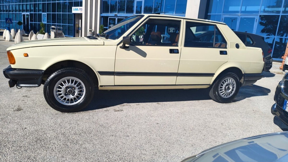 Alfa Romeo Giulietta 1.6 (4)
