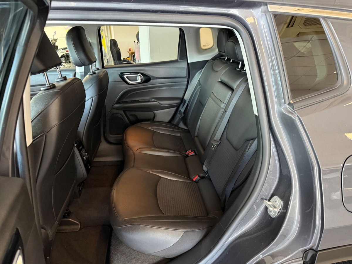 Jeep Compass 1.3 T4 190CV PHEV AT6 4xe Limited (10)