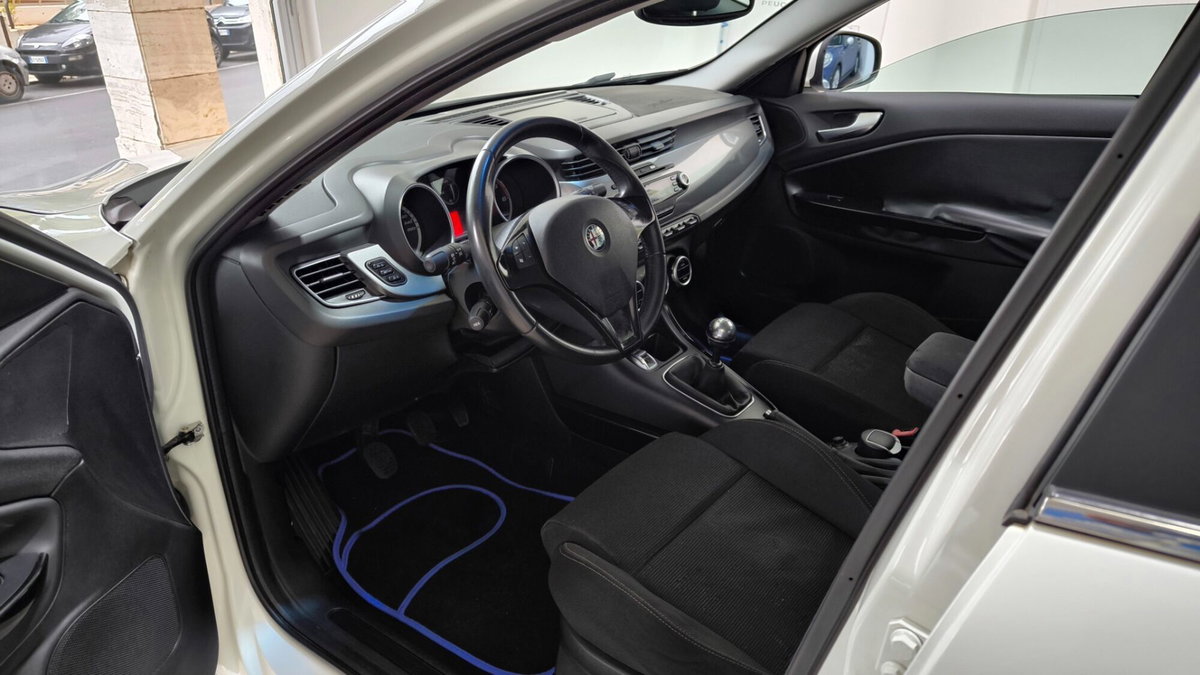 Alfa Romeo Giulietta 1.6 JTDm-2 Progression c/CL (13)
