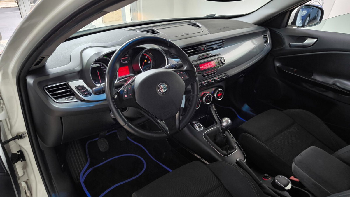 Alfa Romeo Giulietta 1.6 JTDm-2 Progression c/CL (15)