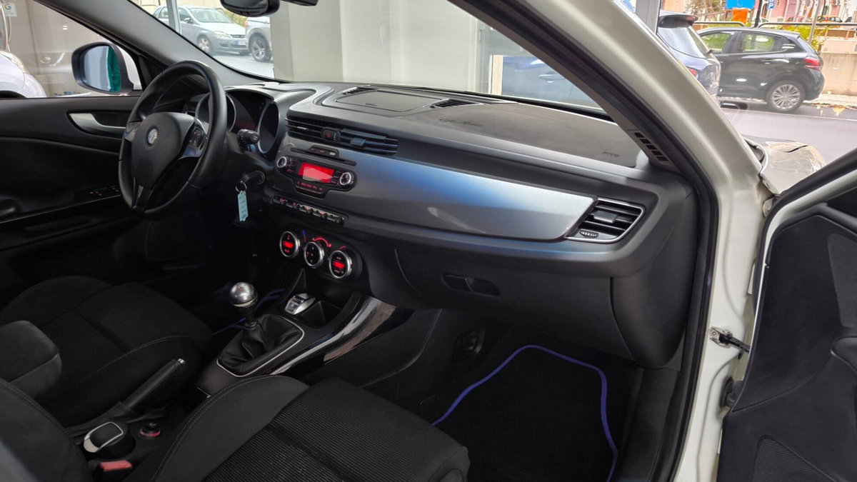 Alfa Romeo Giulietta 1.6 JTDm-2 Progression c/CL (18)