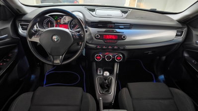 Alfa Romeo Giulietta 1.6 JTDm-2 Progression c/CL (19)