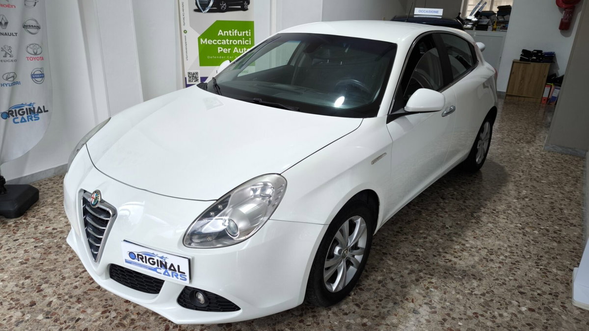 Alfa Romeo Giulietta 1.6 JTDm-2 Progression c/CL (4)