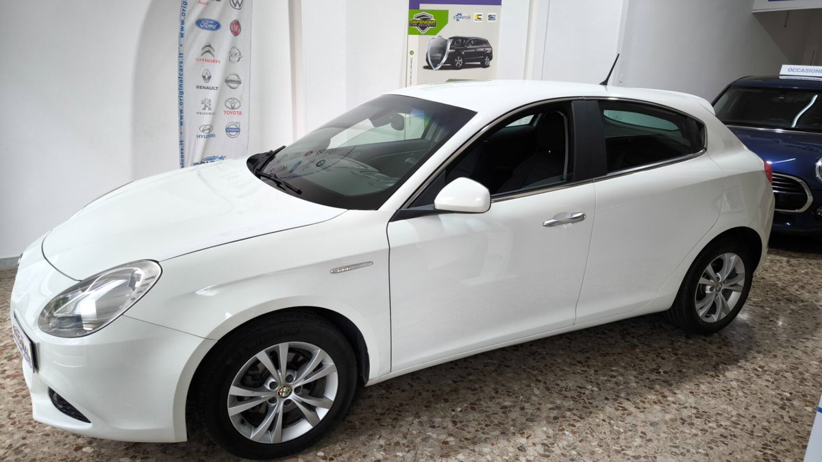 Alfa Romeo Giulietta 1.6 JTDm-2 Progression c/CL (8)