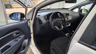 Kia Rio 1.2 CVVT 5p. Active (13)
