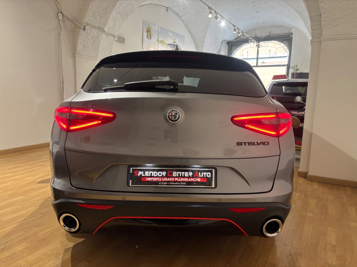 Alfa Romeo Stelvio Stelvio 2.2 Turbodiesel 180 CV AT8 RWD Super (7)
