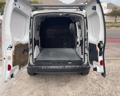Renault Kangoo 1.5 dCi 90CV F.AP. Stop & Start 4p. Express (12)