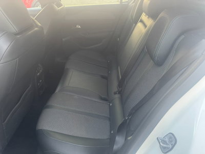 Peugeot 308 BlueHDi 130 S&S EAT8 Allure Pack (18)