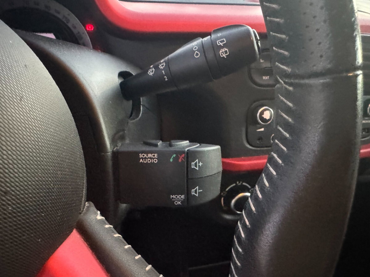 Renault Twingo SCe Stop&Start Intens (13)