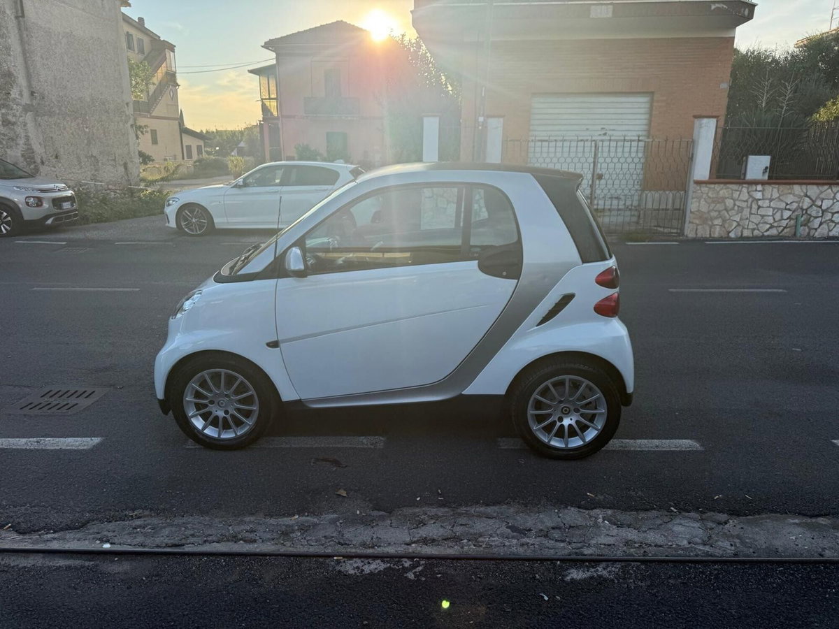 smart Fortwo 800 40 kW coupé passion cdi (11)