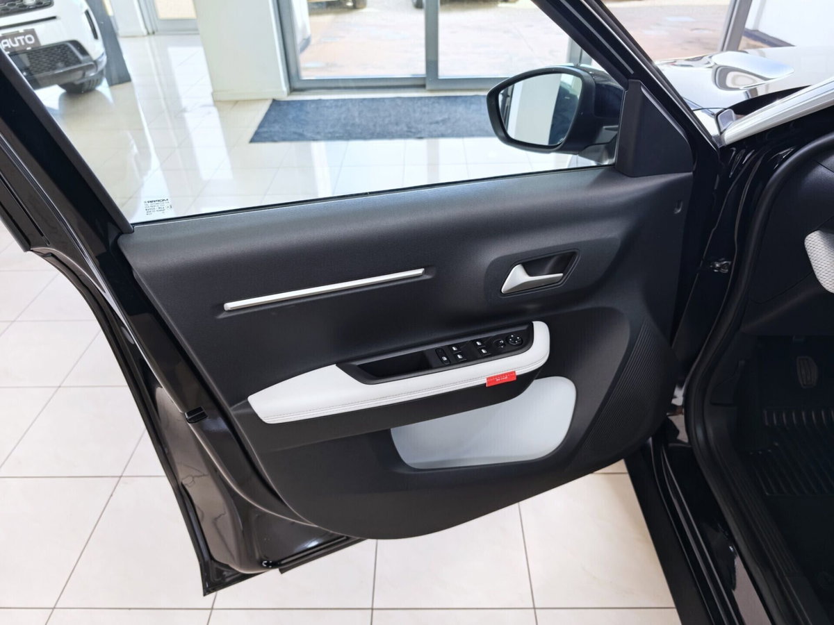 Citroen C3 1.2 turbo Max 100cv s&s (9)