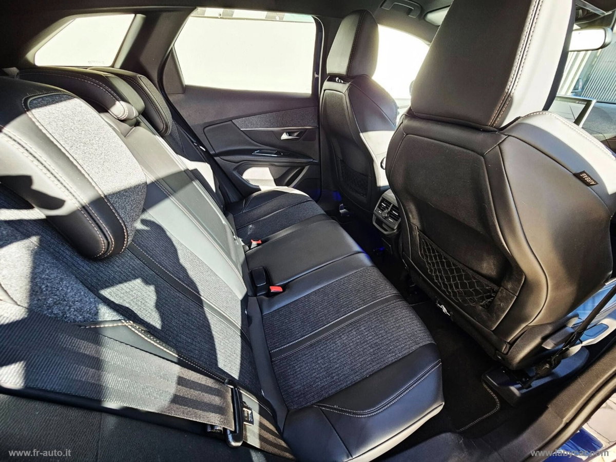 Peugeot 3008 BlueHDi 130 S&S EAT8 GT Line (14)