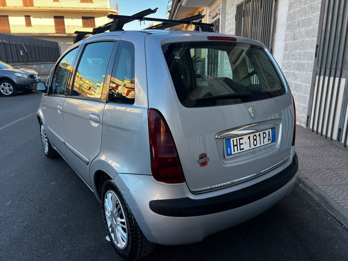 Lancia Musa 1.3 Multijet 16V 70 CV Oro (2)