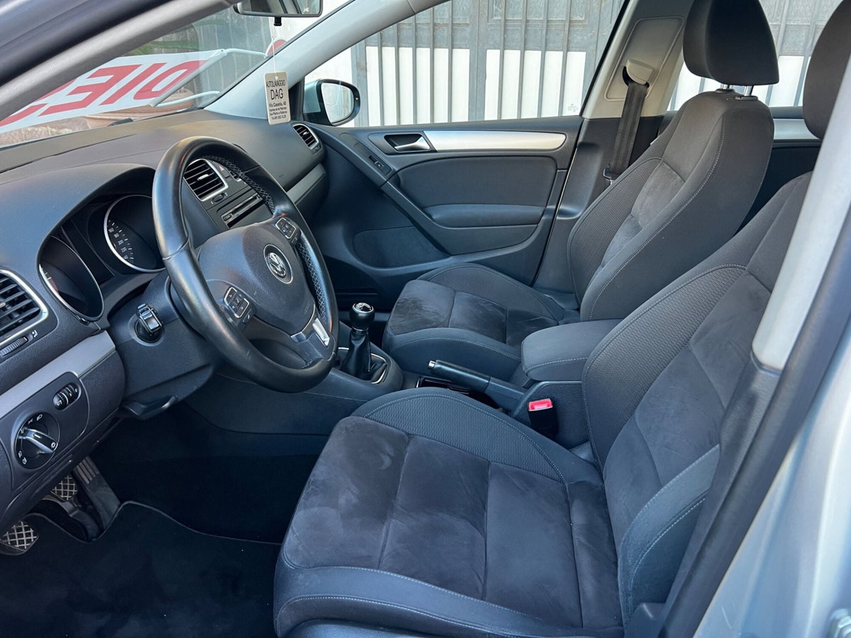 Volkswagen Golf 1.6 TDI DPF 5p. Highline (8)
