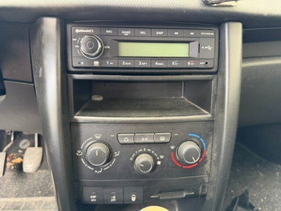 Peugeot 207 VTi 95CV 3p. X Line (10)