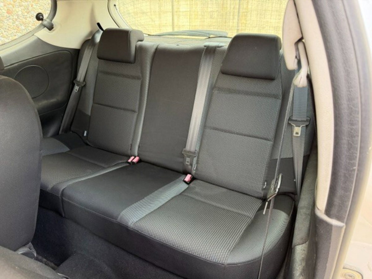 Peugeot 207 VTi 95CV 3p. X Line (11)