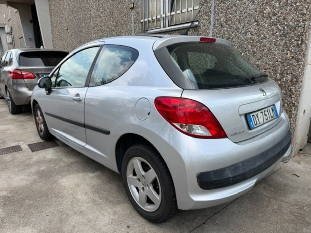 Peugeot 207 VTi 95CV 3p. X Line (4)