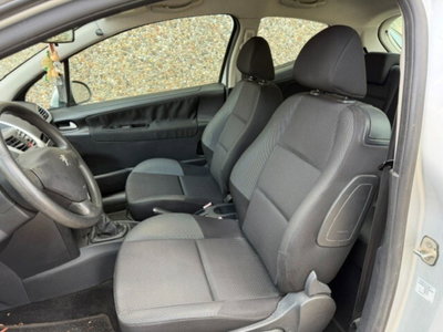 Peugeot 207 VTi 95CV 3p. X Line (7)