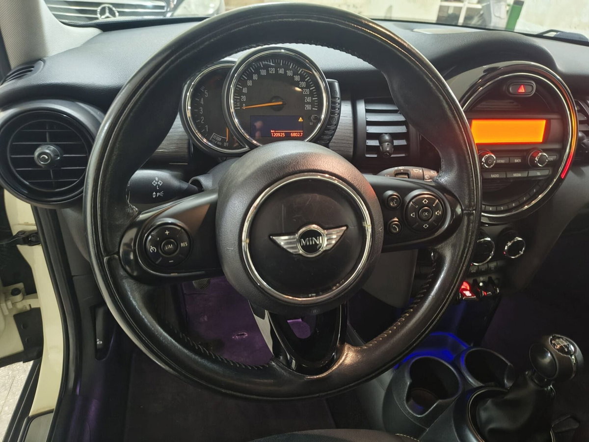 MINI Mini 1.5 Cooper D (10)