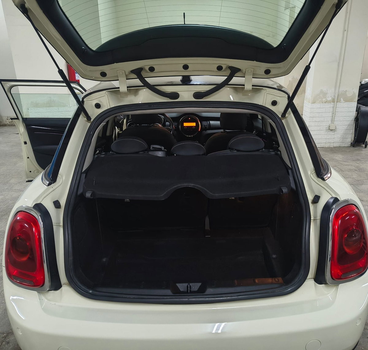 MINI Mini 1.5 Cooper D (17)