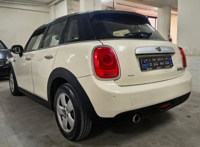 MINI Mini 1.5 Cooper D (4)