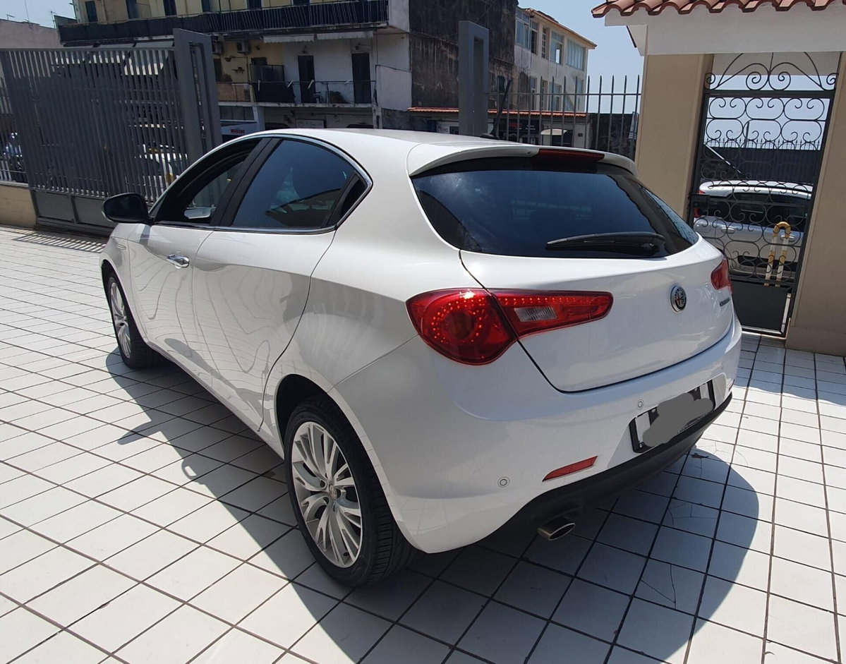 Alfa Romeo Giulietta 1.6 JTDm Business 120cv (11)