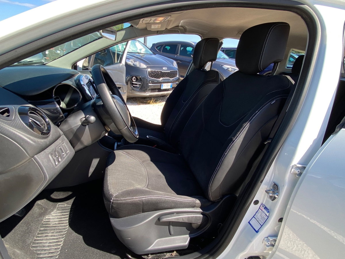 Renault Clio Sporter 1.5 dCi 8V 75CV Live (16)