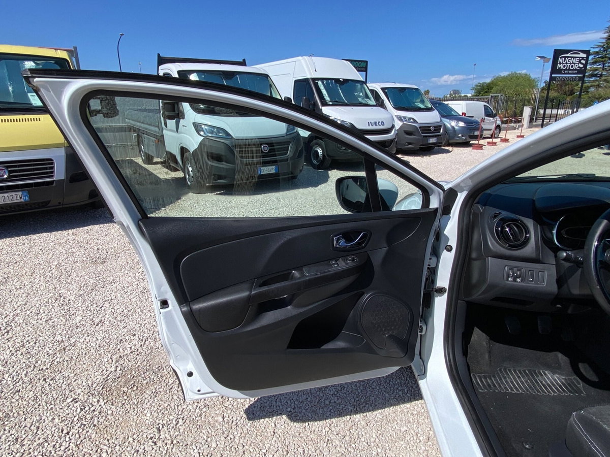Renault Clio Sporter 1.5 dCi 8V 75CV Live (9)
