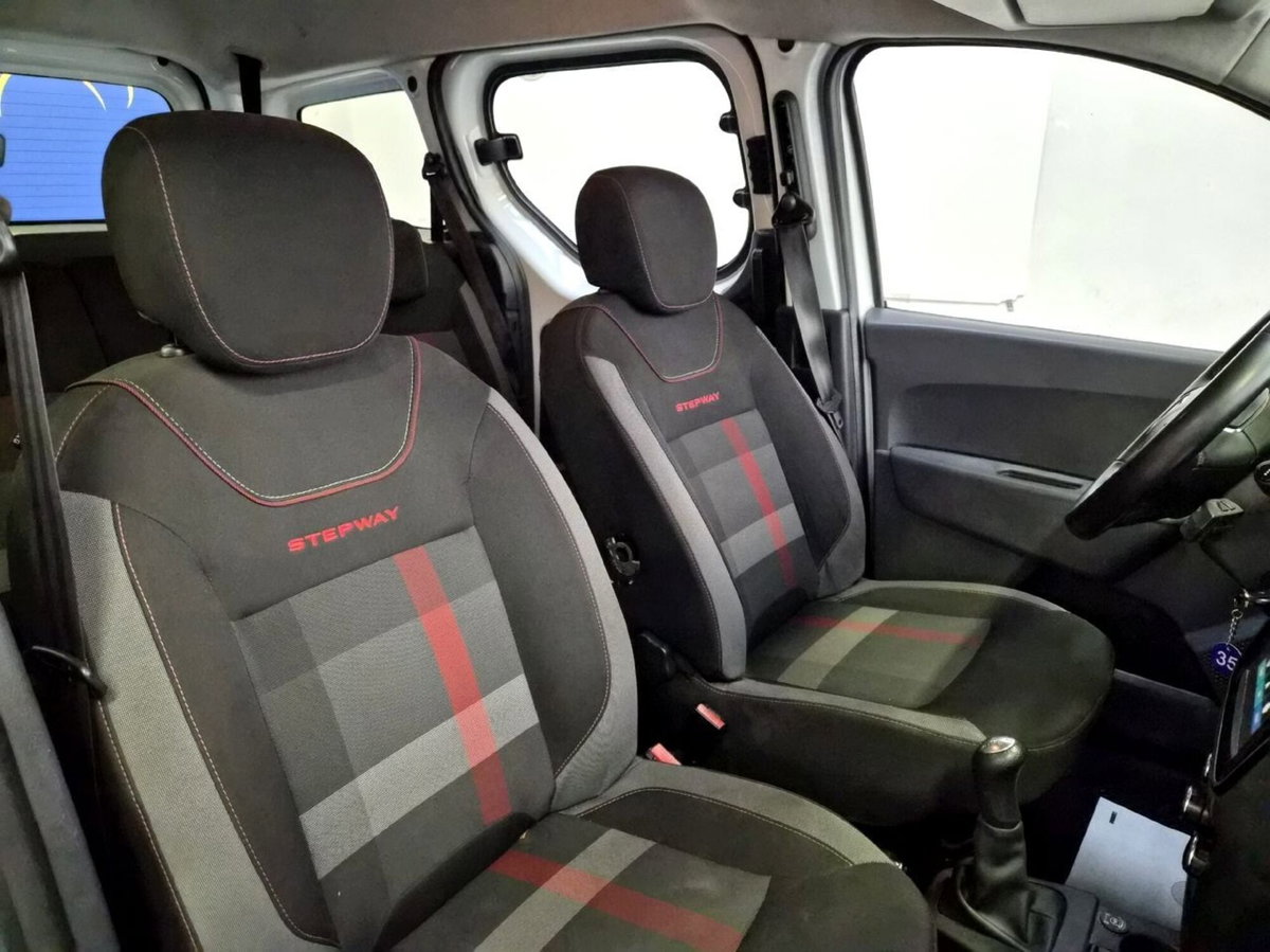 Dacia Dokker 1.6 8V 110CV GPL Techroad (8)