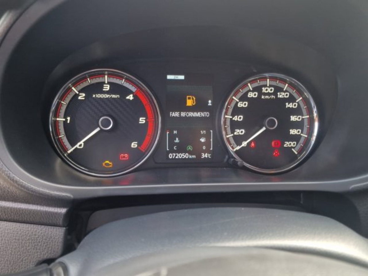 Mitsubishi L200 2.3 D Club Cab 4x4 Easy Select Invite Connect (11)