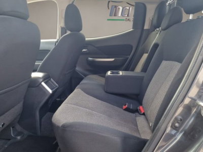 Mitsubishi L200 2.3 D Club Cab 4x4 Easy Select Invite Connect (13)