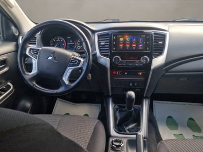 Mitsubishi L200 2.3 D Club Cab 4x4 Easy Select Invite Connect (14)