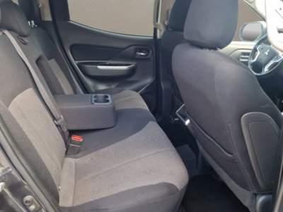 Mitsubishi L200 2.3 D Club Cab 4x4 Easy Select Invite Connect (19)