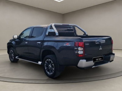 Mitsubishi L200 2.3 D Club Cab 4x4 Easy Select Invite Connect (3)