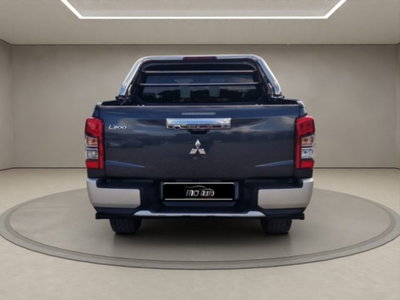 Mitsubishi L200 2.3 D Club Cab 4x4 Easy Select Invite Connect (4)