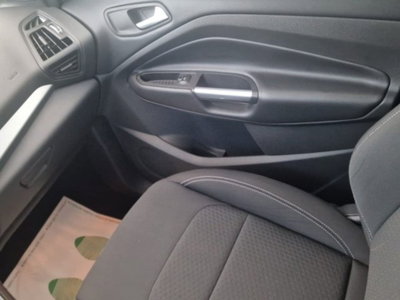 Ford Kuga 2.0 TDCI 120 CV S&S 2WD Powershift Business (17)