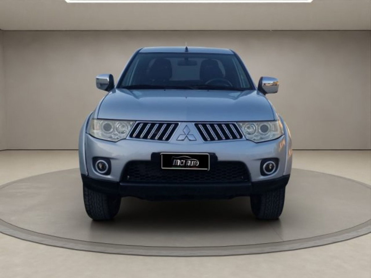 Mitsubishi L200 2.5 DI-D/136CV Club Cab Invite DPF (8)