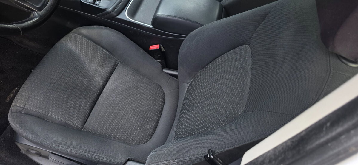 Jaguar E-Pace 2.0D 150 CV (13)