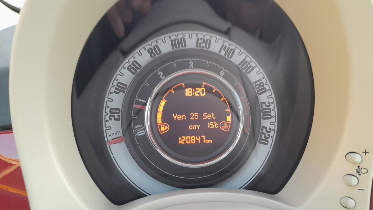 Fiat 500 1.3 Multijet 16V 95 CV Lounge (10)
