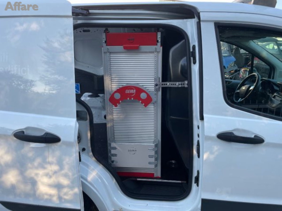 Ford Transit Courier 1.5 TDCi 75CV  Trend (13)