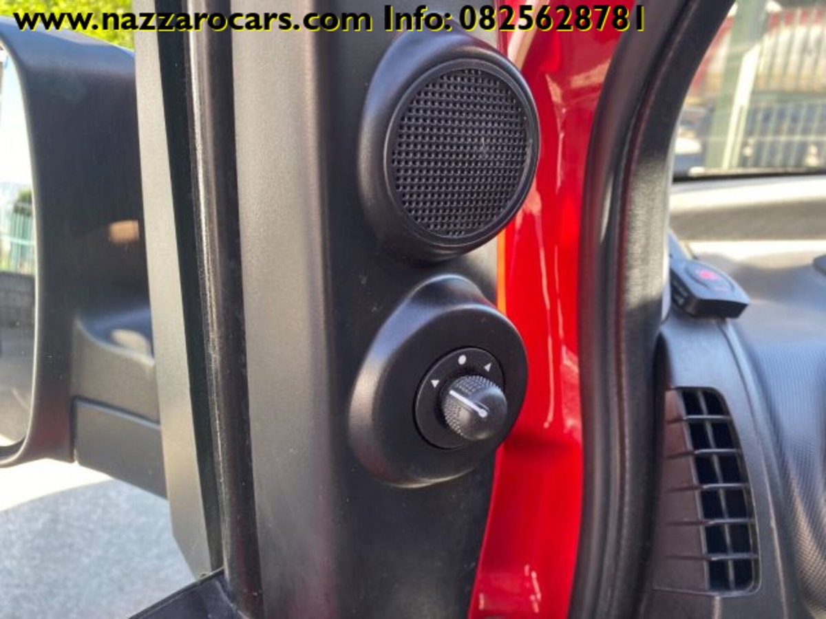 Fiat Fiorino combi N1 1.3 mjt 95cv Adventure (13)