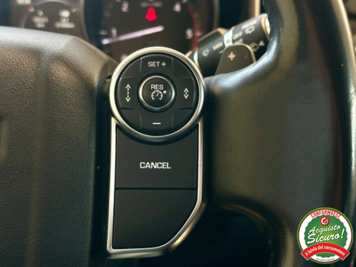Land Rover Discovery 2.0 SD4 240 CV SE (18)