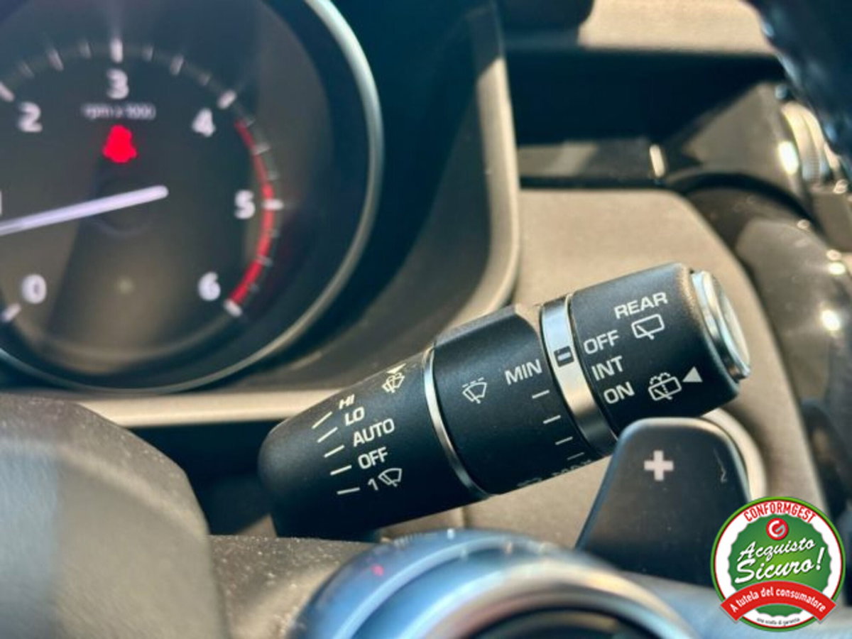 Land Rover Discovery 2.0 SD4 240 CV SE (19)