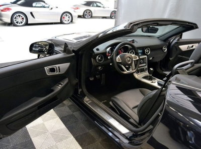 Mercedes-Benz SLC 180 AMG line (2)