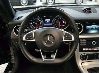 Mercedes-Benz SLC 180 AMG line (7)