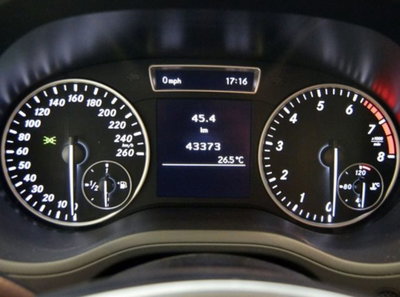 Mercedes-Benz Classe B 180 Sport (10)