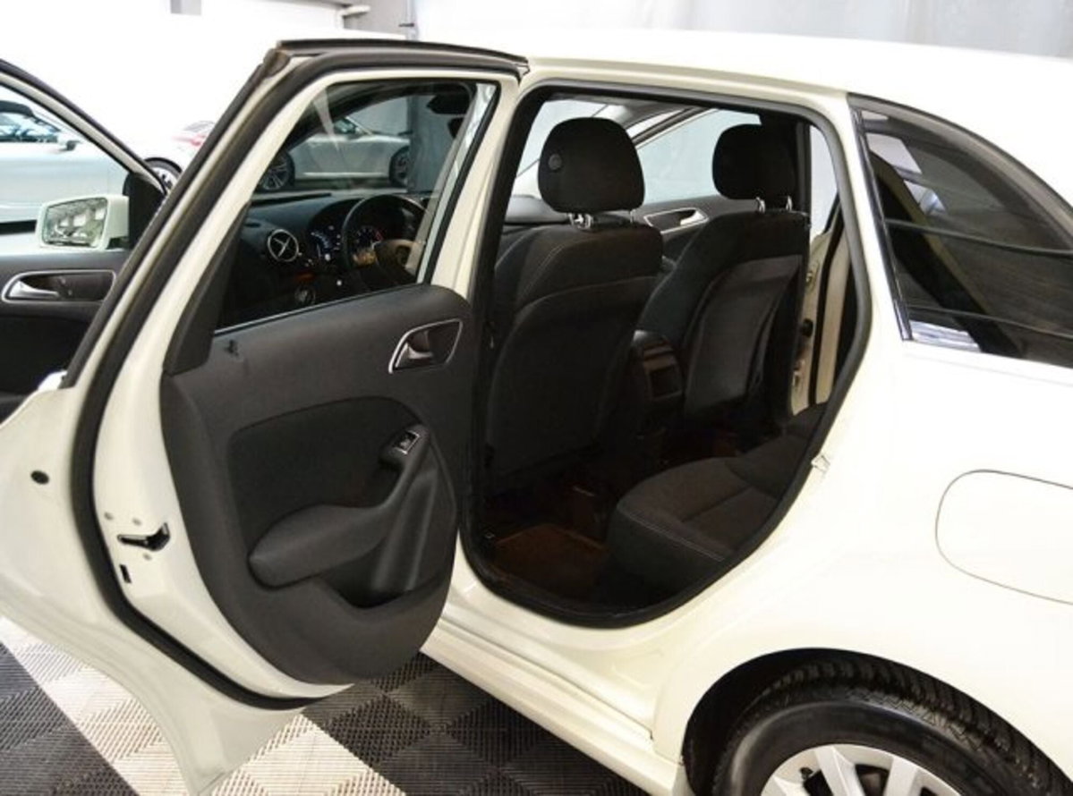 Mercedes-Benz Classe B 180 Sport (3)
