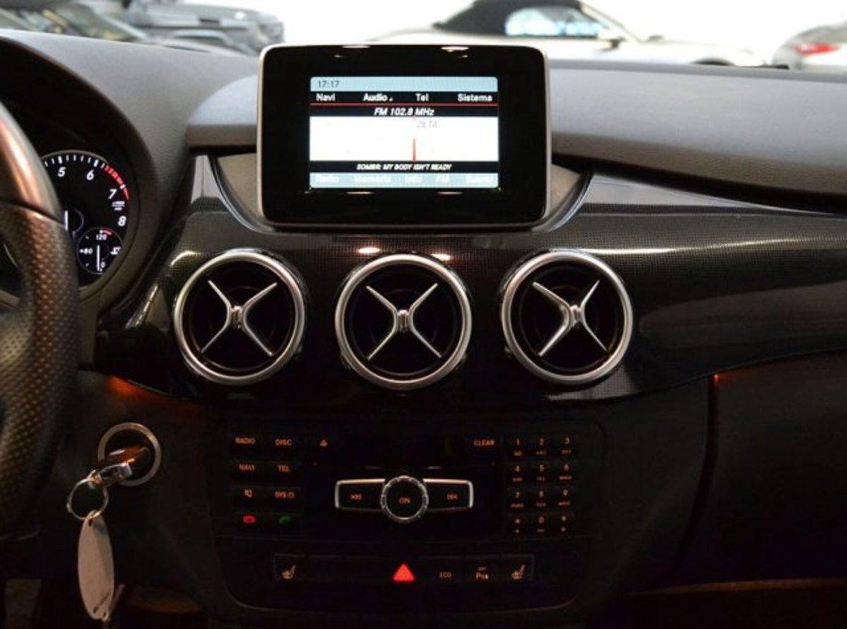 Mercedes-Benz Classe B 180 Sport (6)