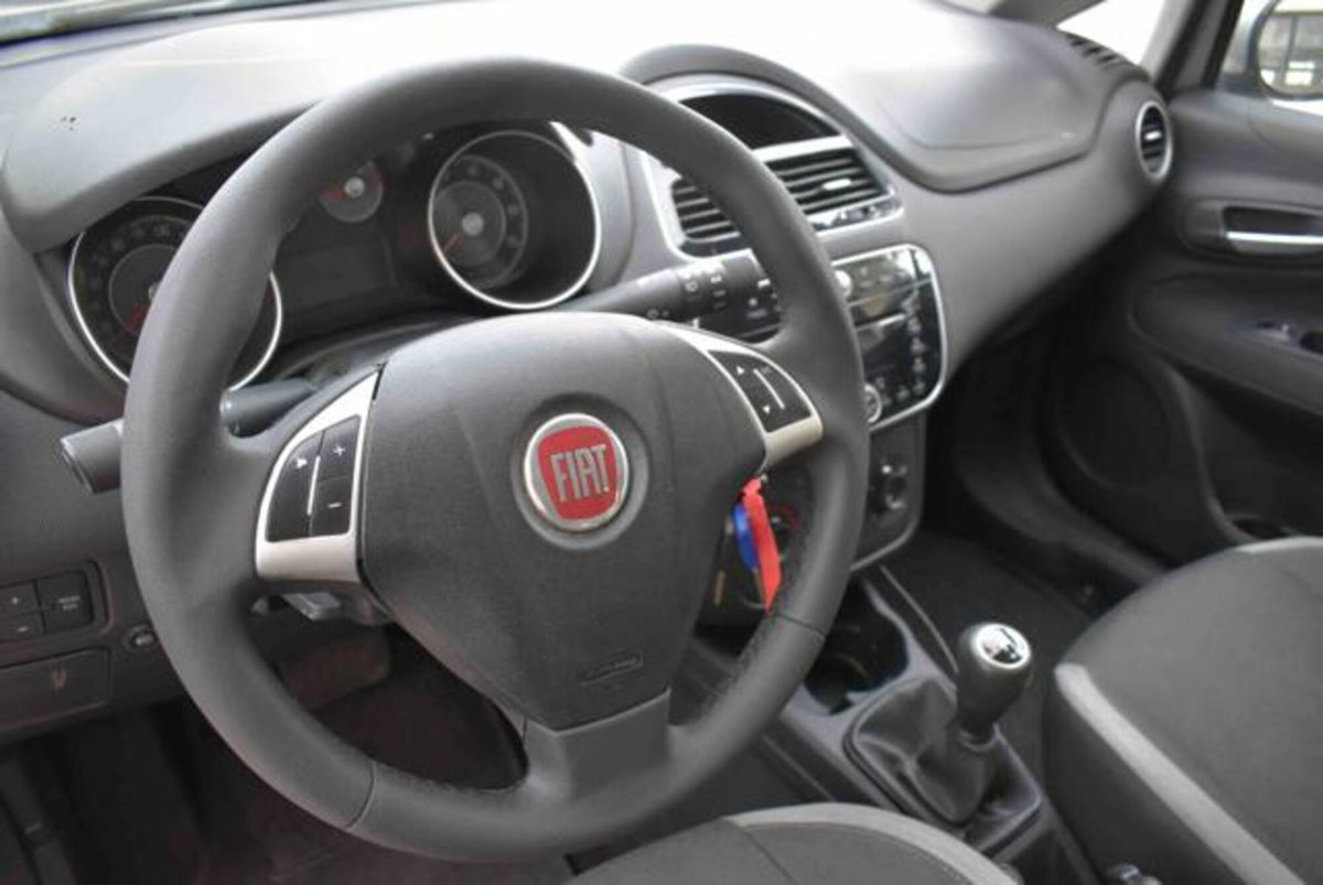 Fiat Punto 1.4 8V 5 porte Easypower Lounge (9)